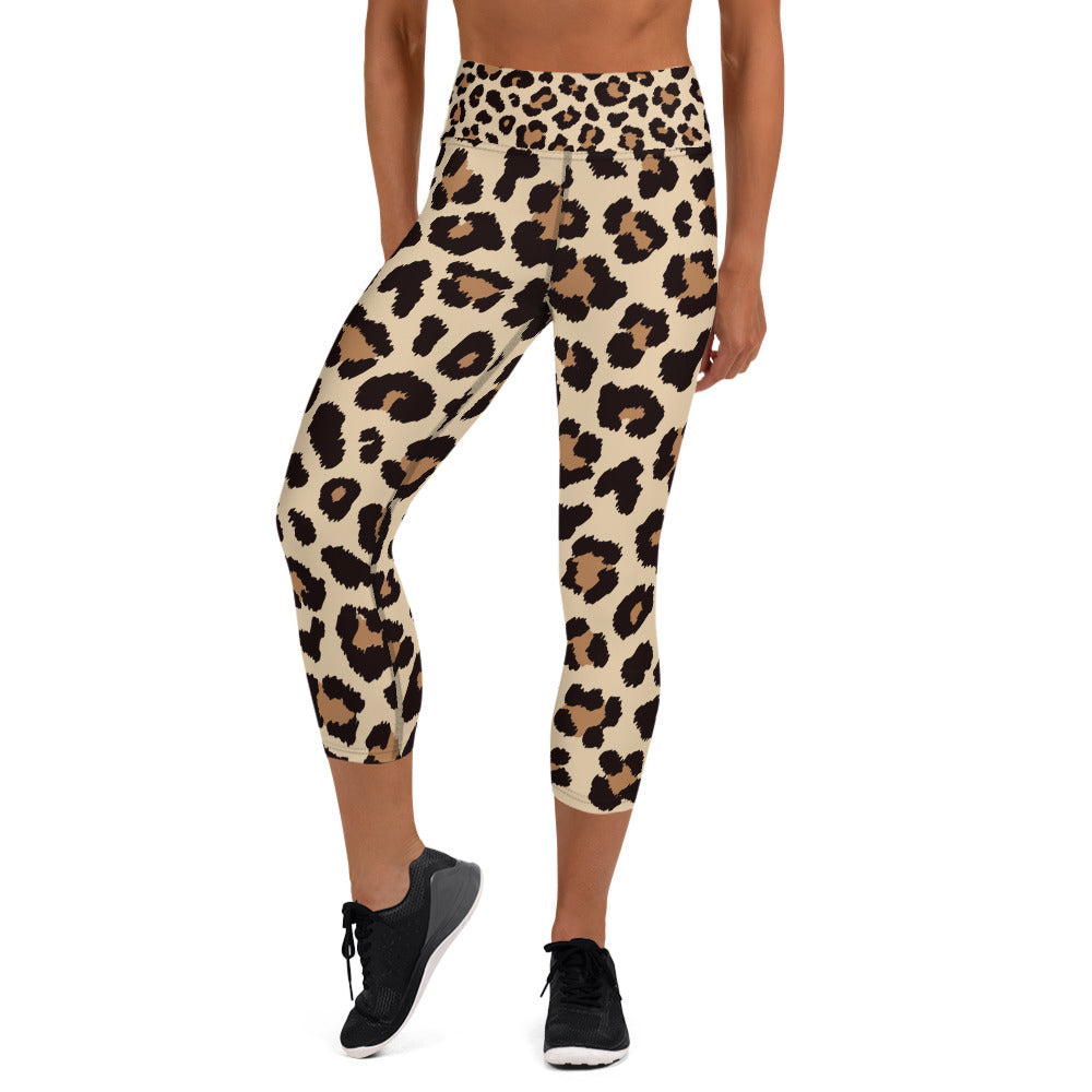 Leopar Chic Feline Women's Yoga Capri Leggings - FLAKOUT